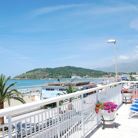 Hotel Villa Eleonora Scauri  Bagian luar foto