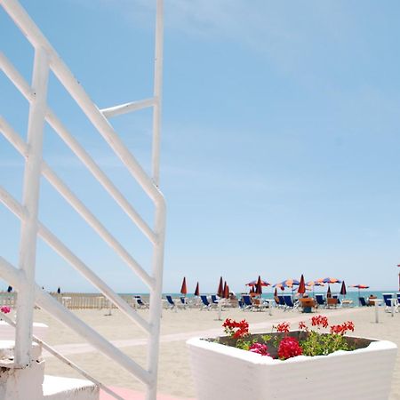 Hotel Villa Eleonora Scauri  Bagian luar foto