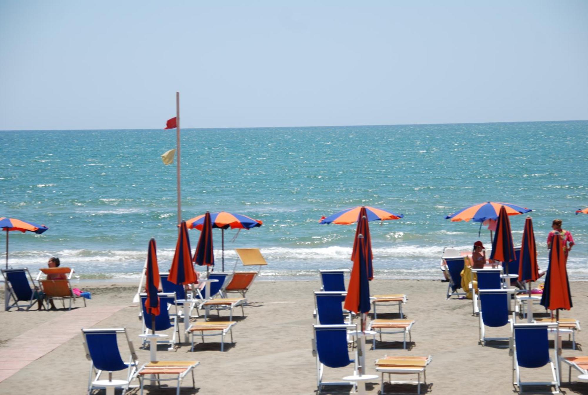 Hotel Villa Eleonora Scauri  Bagian luar foto
