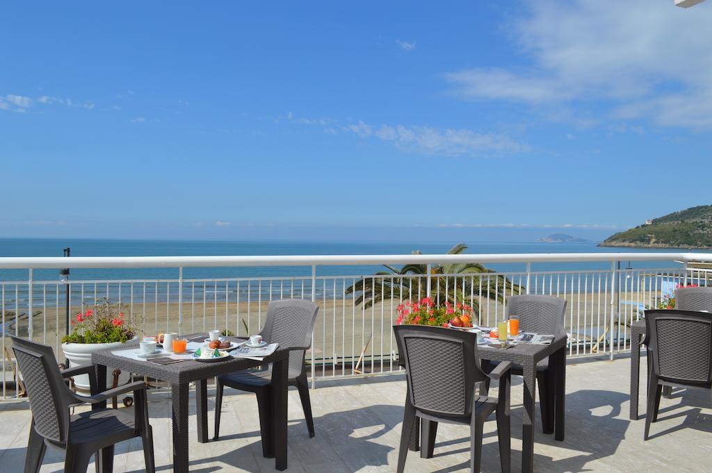 Hotel Villa Eleonora Scauri  Bagian luar foto